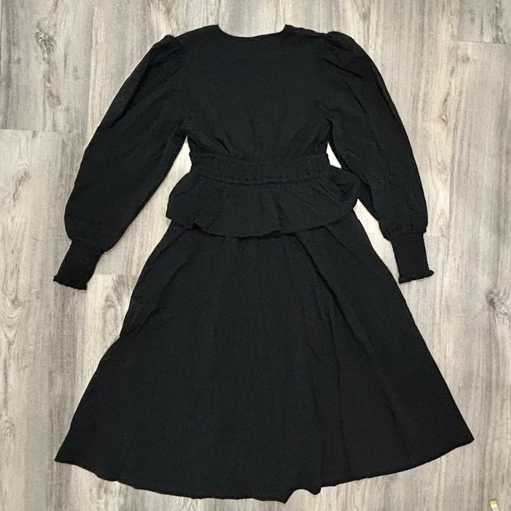 WeWoreWhat Plunging V Neck Long Sleeve Peasant Midi Dress Black Size M - Picture 8 of 10